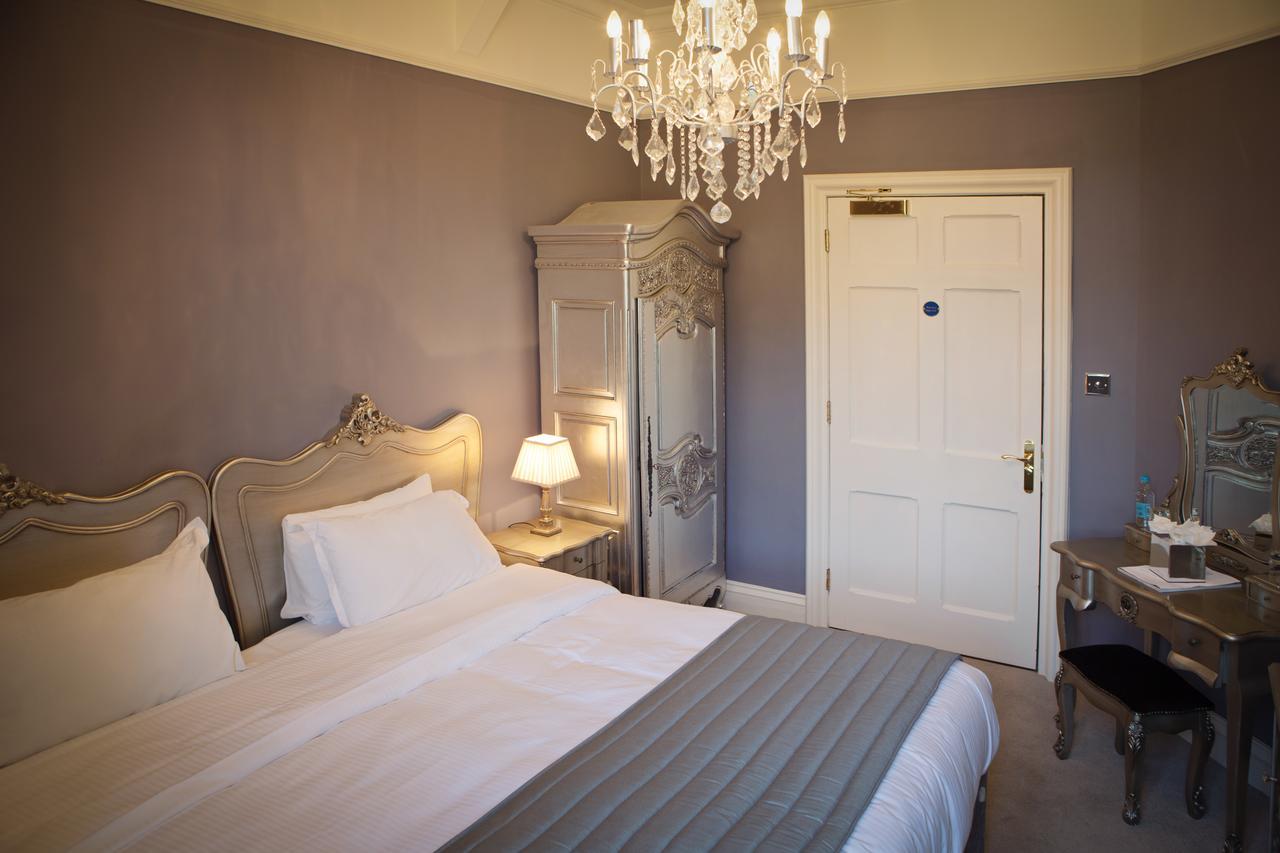 Manor By The Lake Cheltenham Kamer foto